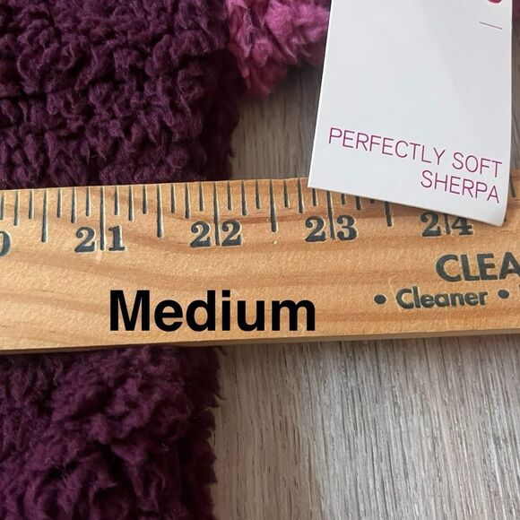 Women’s Super Soft Full Zip Sherpa Hoodie - Picture 3 of 4